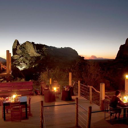 Erongo Wilderness Lodge Омаруру Екстериор снимка