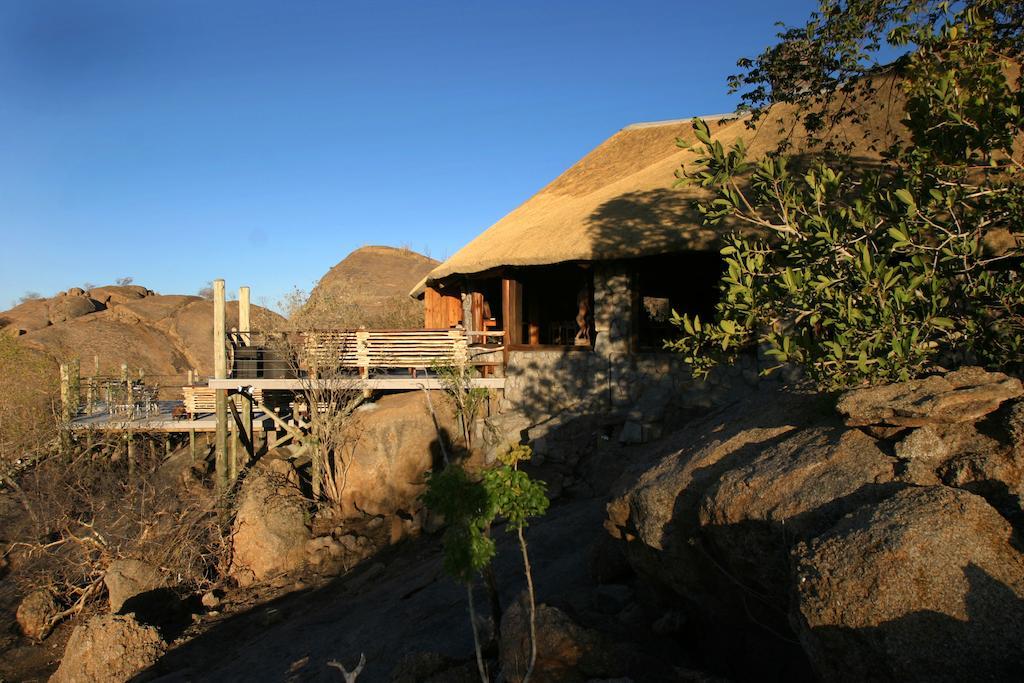Erongo Wilderness Lodge Омаруру Екстериор снимка