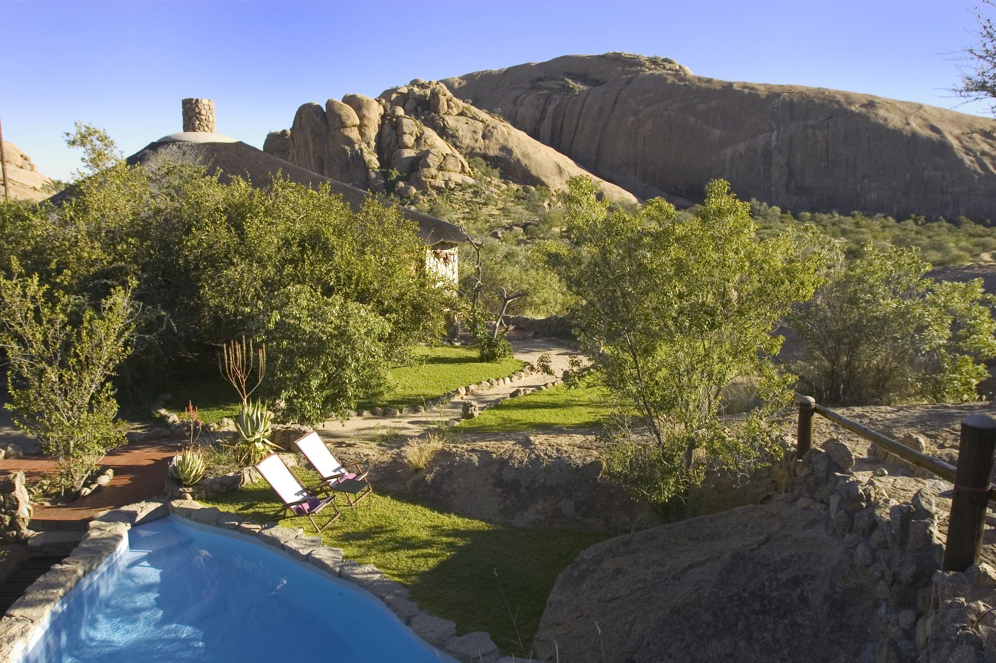 Erongo Wilderness Lodge Омаруру Екстериор снимка