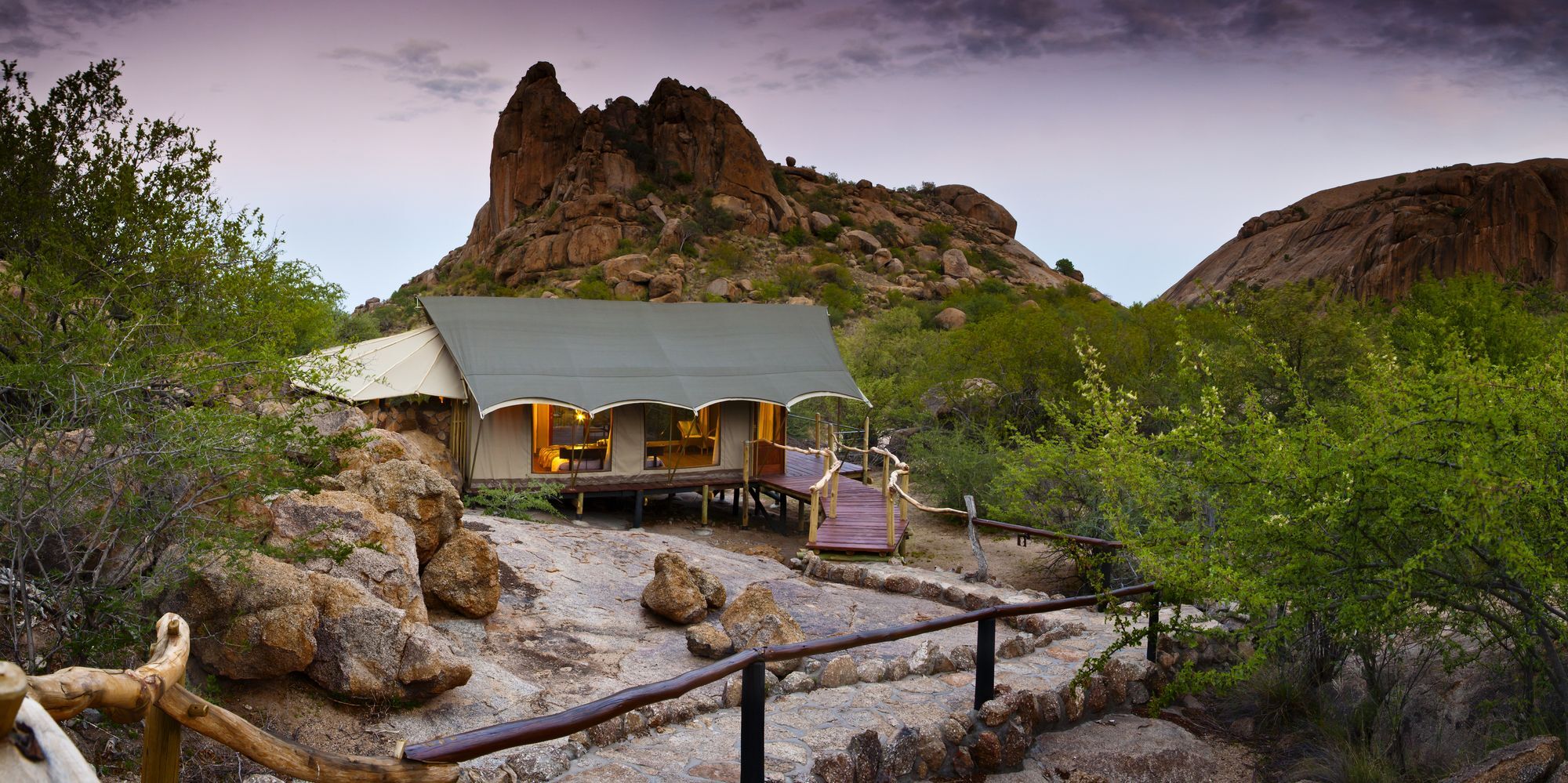 Erongo Wilderness Lodge Омаруру Екстериор снимка