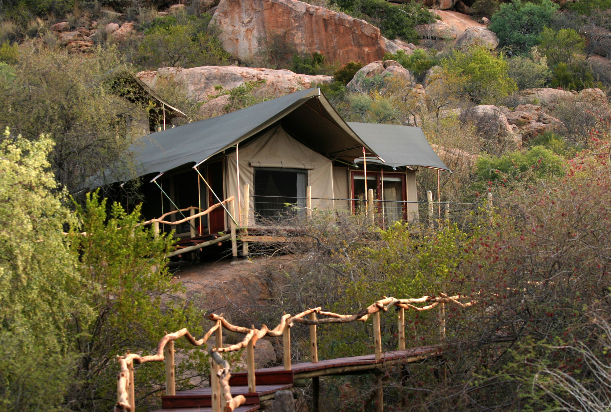 Erongo Wilderness Lodge Омаруру Екстериор снимка