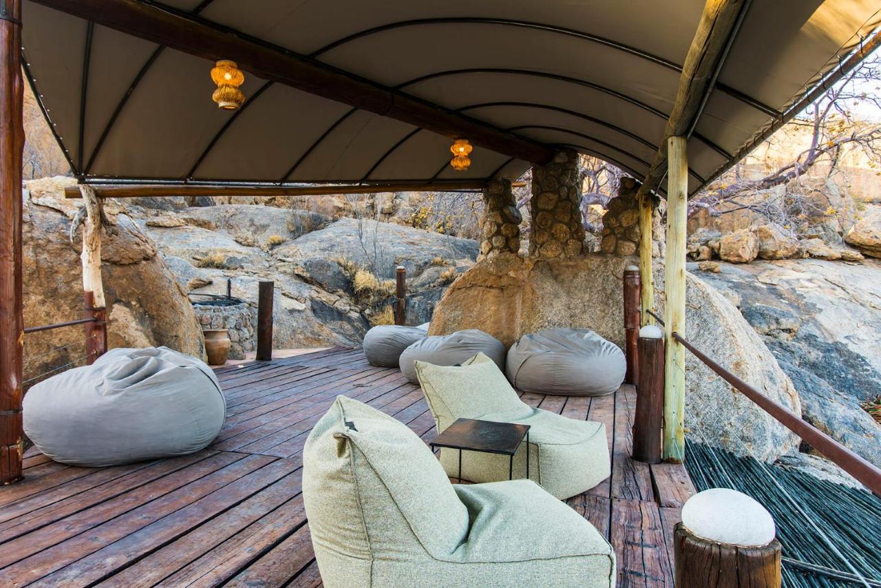 Erongo Wilderness Lodge Омаруру Екстериор снимка