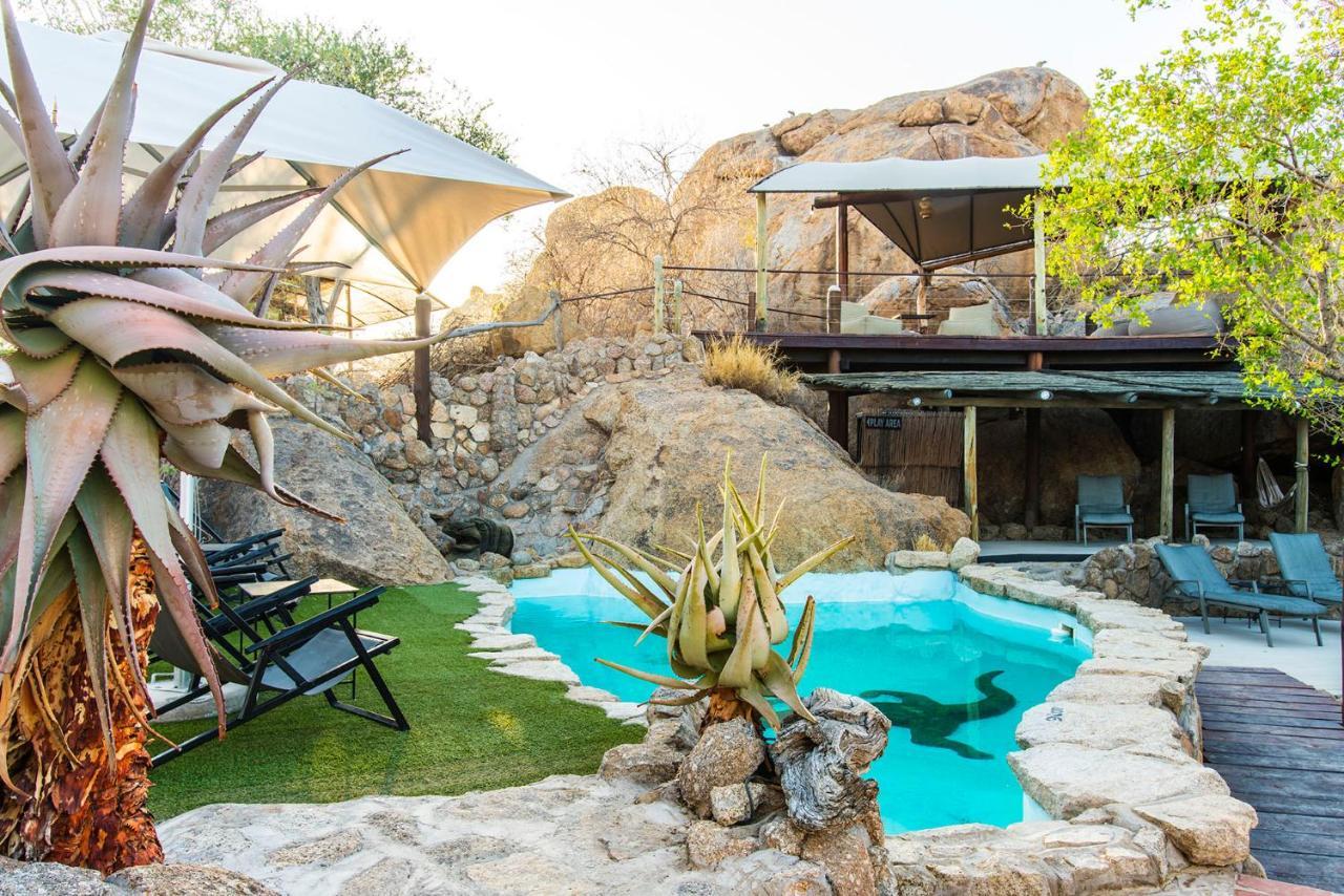 Erongo Wilderness Lodge Омаруру Екстериор снимка